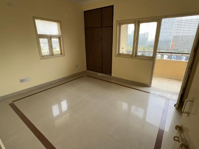 4 BHK Apartment in Sector 56 for resale Gurgaon. The reference number is 18564874