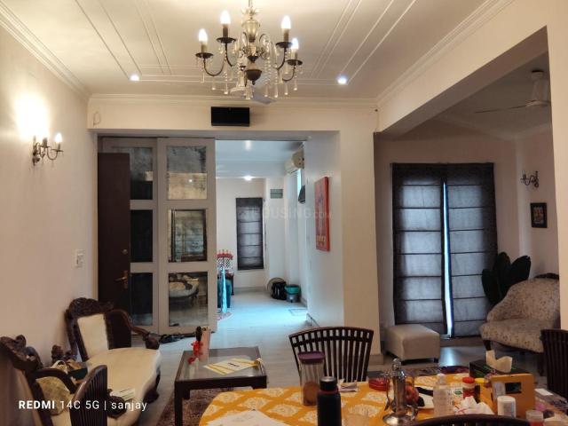 4 BHK Apartment in Sector 50 for resale Noida. The reference number is 19958102