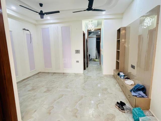 4 BHK Apartment in Sector 50 for resale Noida. The reference number is 20373466