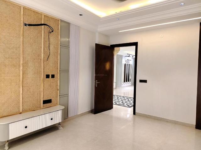 4 BHK Apartment in Sector 51 for rent Gurgaon. The reference number is 18898167