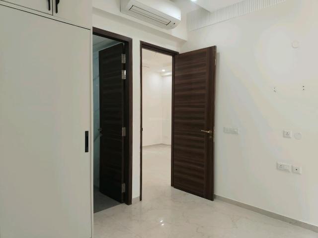 4 BHK Apartment in Sector 53 for rent Gurgaon. The reference number is 20409701