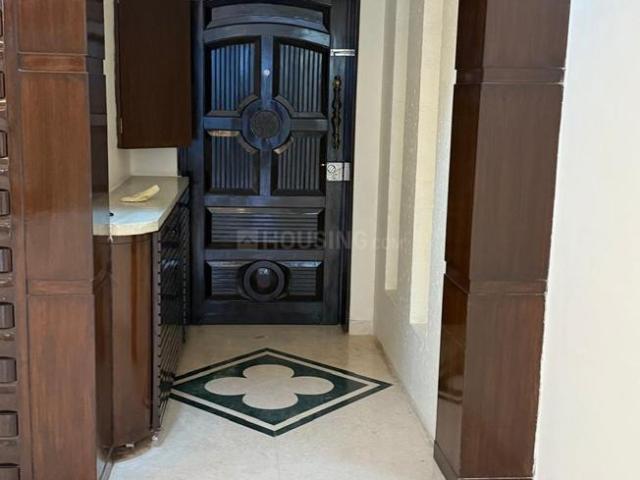 4 BHK Apartment in Sector 53 for rent Gurgaon. The reference number is 20613664