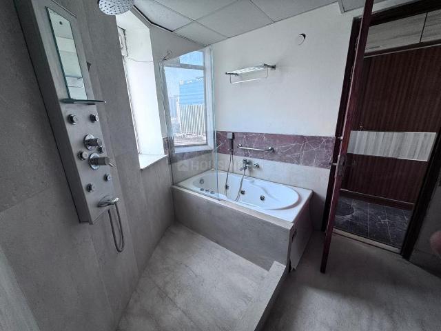4 BHK Apartment in Sector 53 for rent Gurgaon. The reference number is 20275723