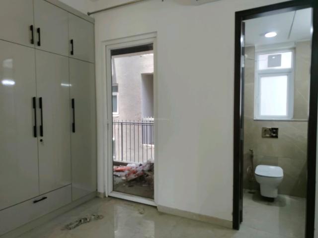 4 BHK Apartment in Sector 53 for rent Gurgaon. The reference number is 20276274