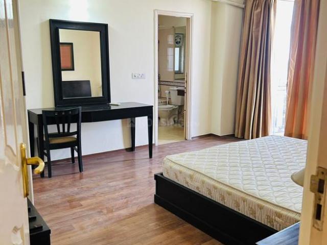4 BHK Apartment in Sector 53 for resale Gurgaon. The reference number is 20153078