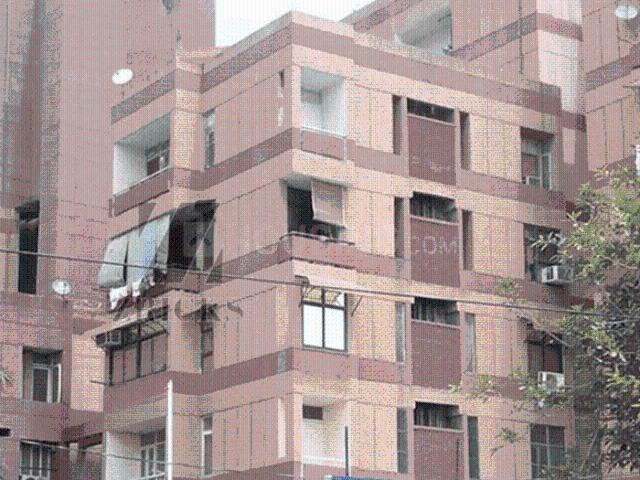 4 BHK Apartment in Sector 5 Dwarka for resale New Delhi. The reference number is 17046514