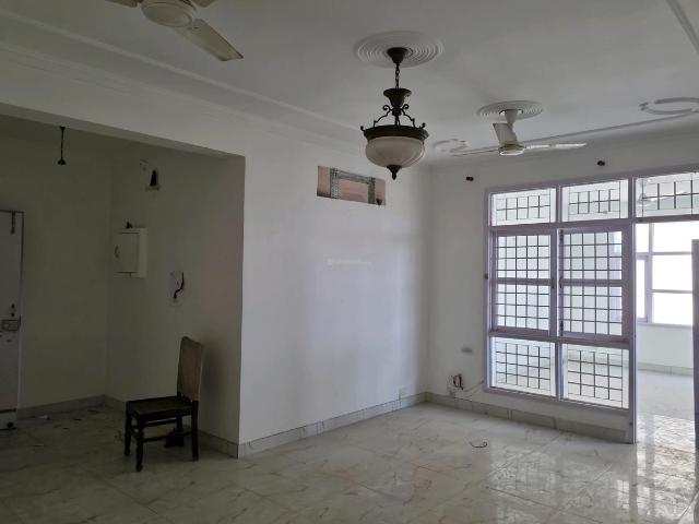 4 BHK Apartment in Sector 5 Dwarka for resale New Delhi. The reference number is 20084341