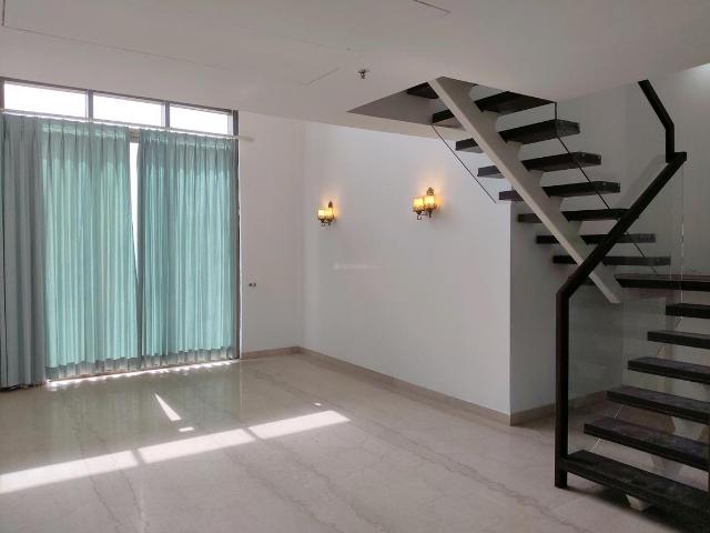 4 BHK Apartment in Sector 65 for rent Gurgaon. The reference number is 20561663