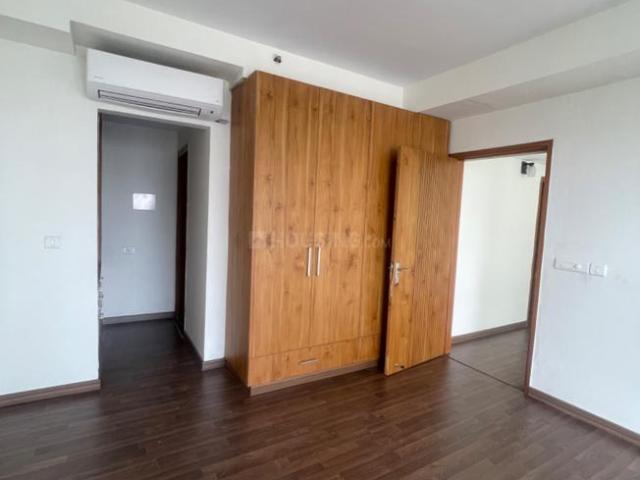 4 BHK Apartment in Sector 66 for rent Gurgaon. The reference number is 13723071