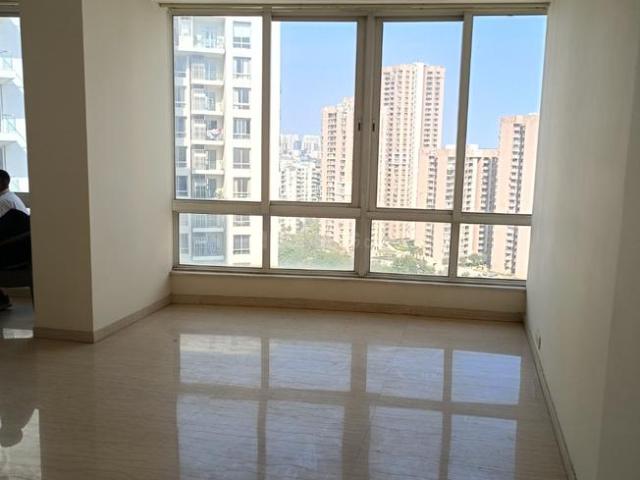 4 BHK Apartment in Sector 67 for rent Gurgaon. The reference number is 20075136