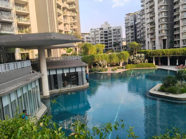4 BHK Apartment in Sector 67 for rent Gurgaon. The reference number is 20276971