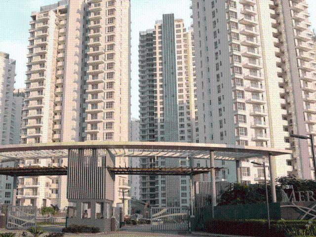 4 BHK Apartment in Sector 67 for resale Gurgaon. The reference number is 20457104