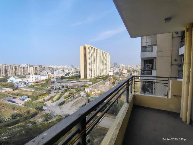 4 BHK Apartment in Sector 69 for rent Gurgaon. The reference number is 19480637
