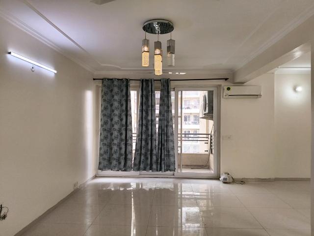 4 BHK Apartment in Sector 69 for rent Gurgaon. The reference number is 20438367