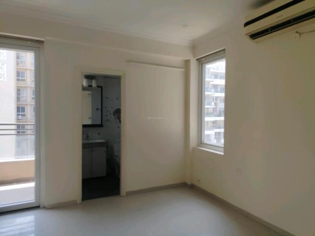 4 BHK Apartment in Sector 69 for rent Gurgaon. The reference number is 20156762
