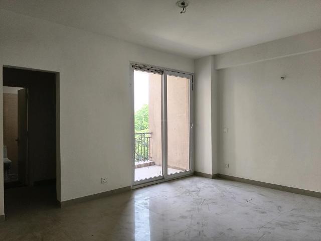 4 BHK Apartment in Sector 69 for resale Gurgaon. The reference number is 19615996