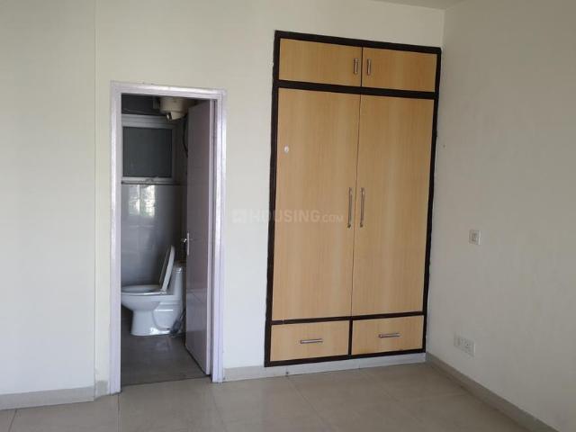 4 BHK Apartment in Sector 69 for resale Gurgaon. The reference number is 20499307