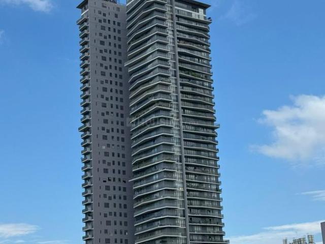 4 BHK Apartment in Sector 60 for resale Gurgaon. The reference number is 17535268
