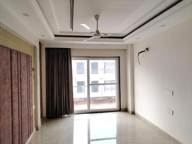 4 BHK Apartment in Sector 60 for resale Gurgaon. The reference number is 19293462