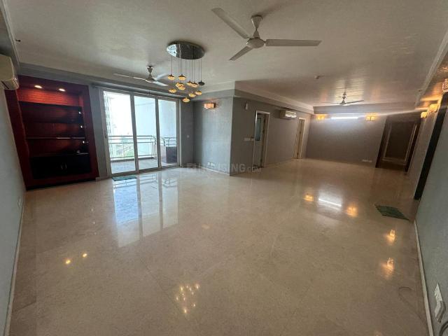 4 BHK Apartment in Sector 62 for rent Gurgaon. The reference number is 19764651