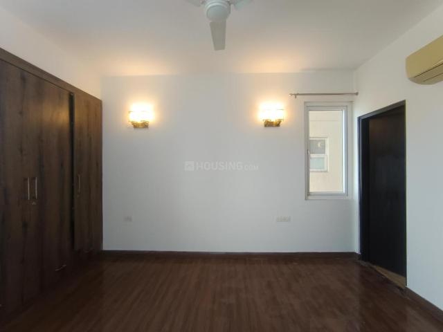 4 BHK Apartment in Sector 62 for resale Gurgaon. The reference number is 20075198