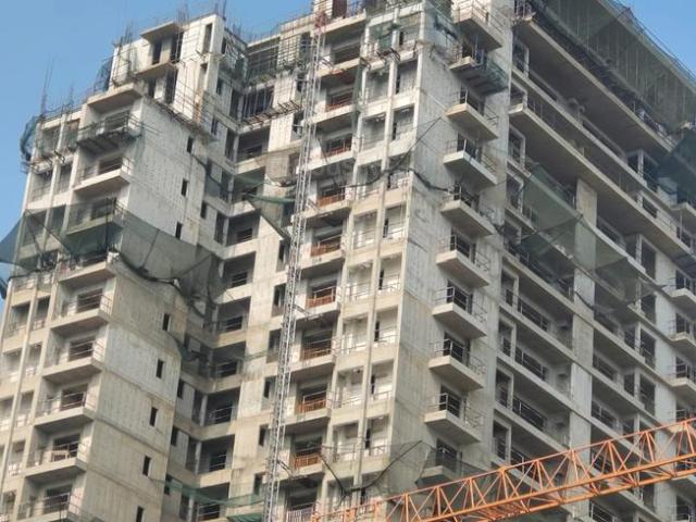4 BHK Apartment in Sector 62 for resale Gurgaon. The reference number is 20933755