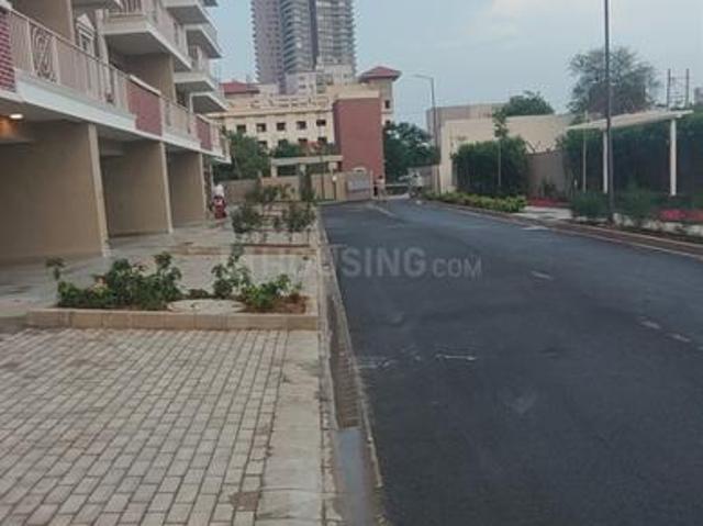 4 BHK Apartment in Sector 63 for rent Gurgaon. The reference number is 20211858
