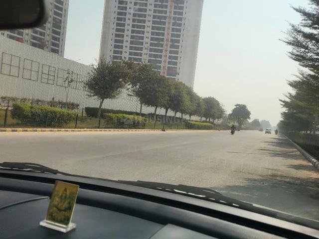 4 BHK Apartment in Sector 63 for resale Gurgaon. The reference number is 19293048