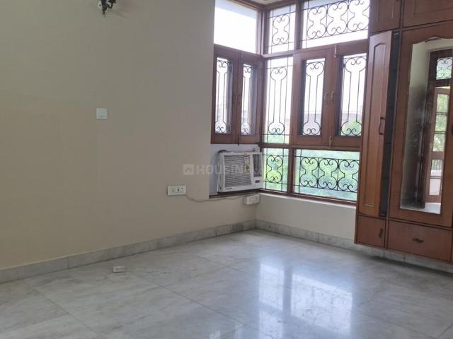 4 BHK Apartment in Sector 6 Dwarka for rent New Delhi. The reference number is 20854741