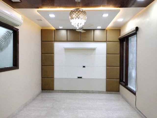 4 BHK Apartment in Sector 6 Dwarka for resale New Delhi. The reference number is 19443435