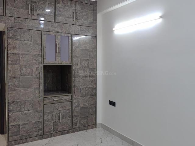 4 BHK Apartment in Sector 6 Dwarka for resale New Delhi. The reference number is 20667240