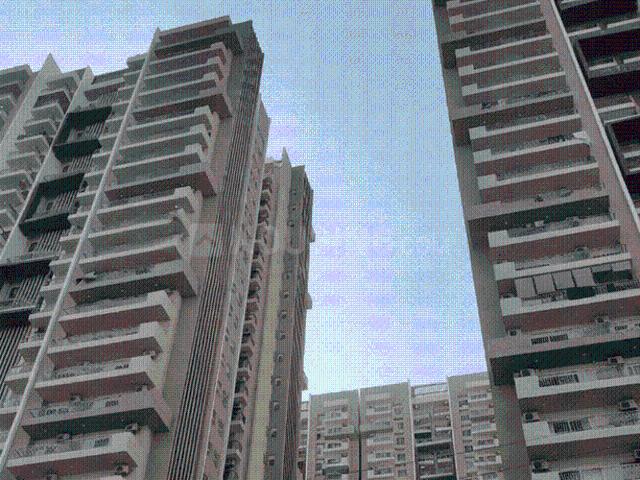 4 BHK Apartment in Sector 75 for rent Noida. The reference number is 19845335