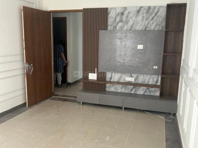4 BHK Apartment in Sector 76 for rent Gurgaon. The reference number is 15295245