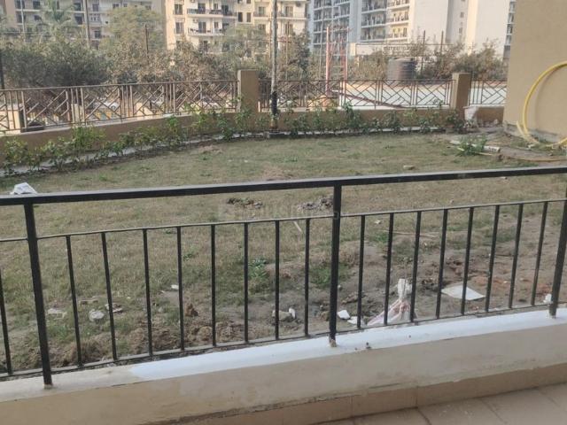4 BHK Apartment in Sector 76 for resale Noida. The reference number is 19305589