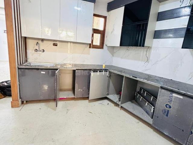 4 BHK Apartment in Sector 76 for resale Noida. The reference number is 20078225