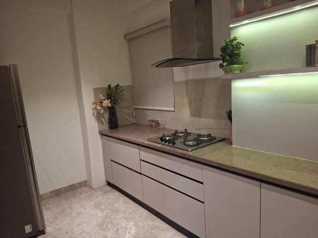 4 BHK Apartment in Sector 77 for resale Noida. The reference number is 19264474