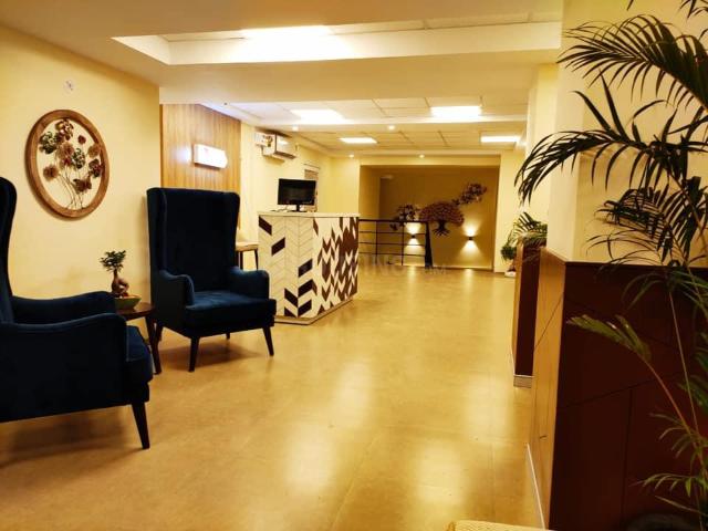 4 BHK Apartment in Sector 78 for rent Gurgaon. The reference number is 19779586