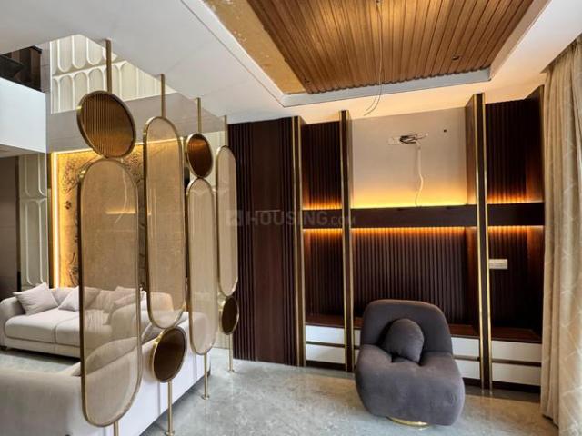 4 BHK Apartment in Sector 78 for resale Noida. The reference number is 19819520