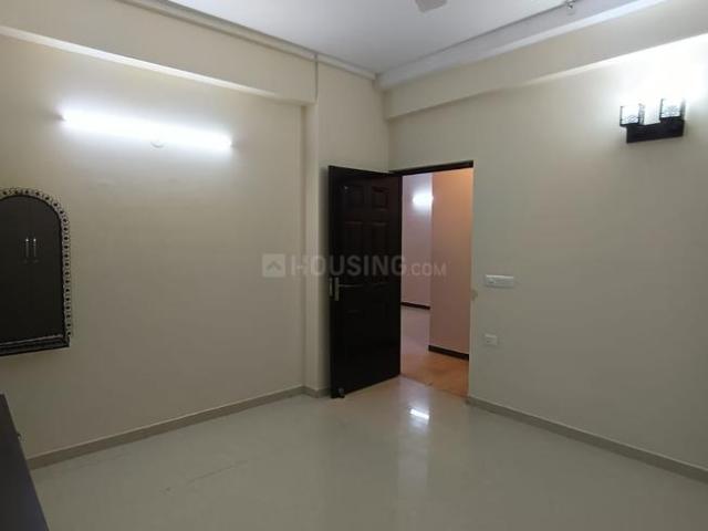 4 BHK Apartment in Sector 70 for resale Noida. The reference number is 20813493