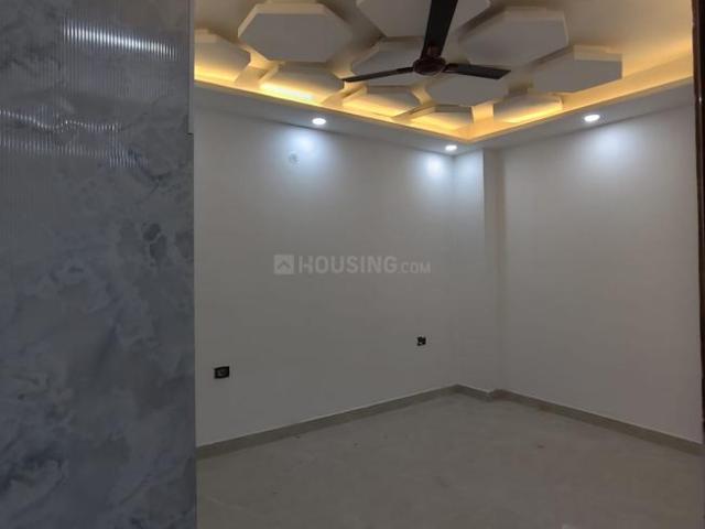 4 BHK Apartment in Sector 73 for resale Noida. The reference number is 19840554
