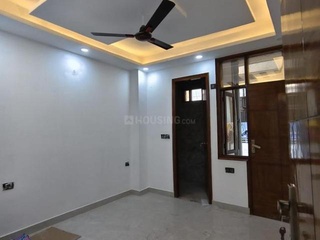 4 BHK Apartment in Sector 73 for resale Noida. The reference number is 19840567
