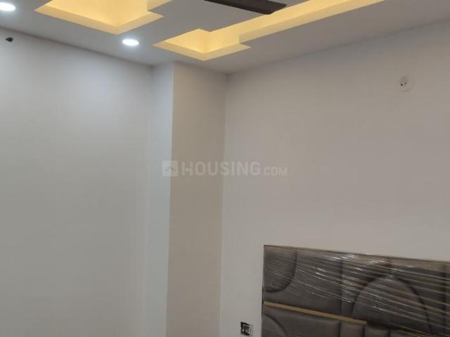 4 BHK Apartment in Sector 73 for resale Noida. The reference number is 19985745