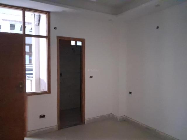 4 BHK Apartment in Sector 73 for resale Noida. The reference number is 20688574