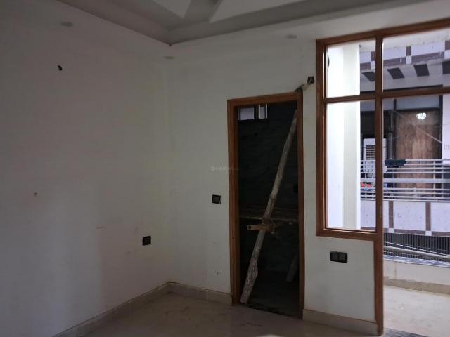 4 BHK Apartment in Sector 73 for resale Noida. The reference number is 20688651