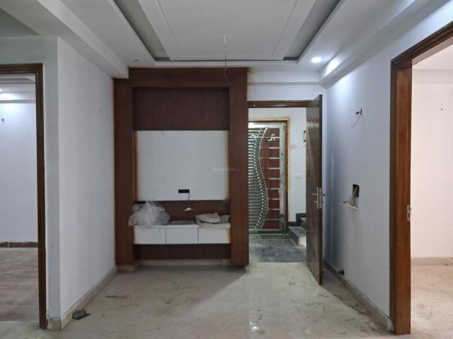 4 BHK Apartment in Sector 73 for resale Noida. The reference number is 20261175