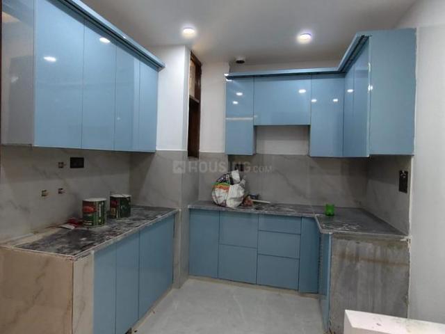 4 BHK Apartment in Sector 73 for resale Noida. The reference number is 20267361