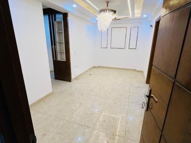 4 BHK Apartment in Sector 73 for resale Noida. The reference number is 20300760