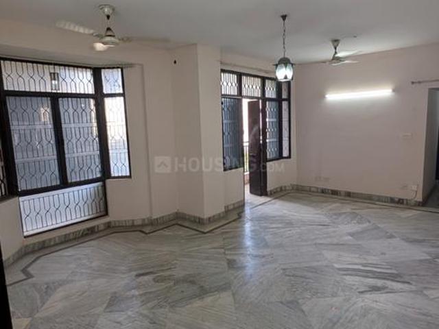4 BHK Apartment in Sector 7 Dwarka for resale New Delhi. The reference number is 20825891