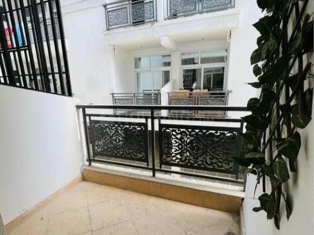4 BHK Apartment in Sector 80 for resale Noida. The reference number is 18977190