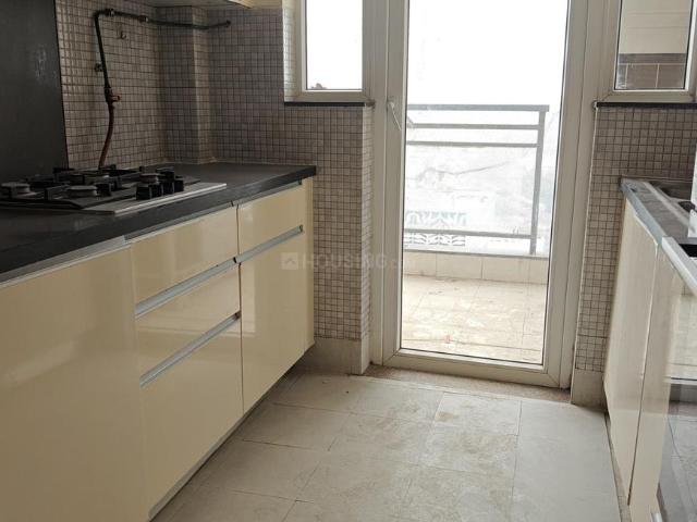 4 BHK Apartment in Sector 81 for rent Gurgaon. The reference number is 18674631